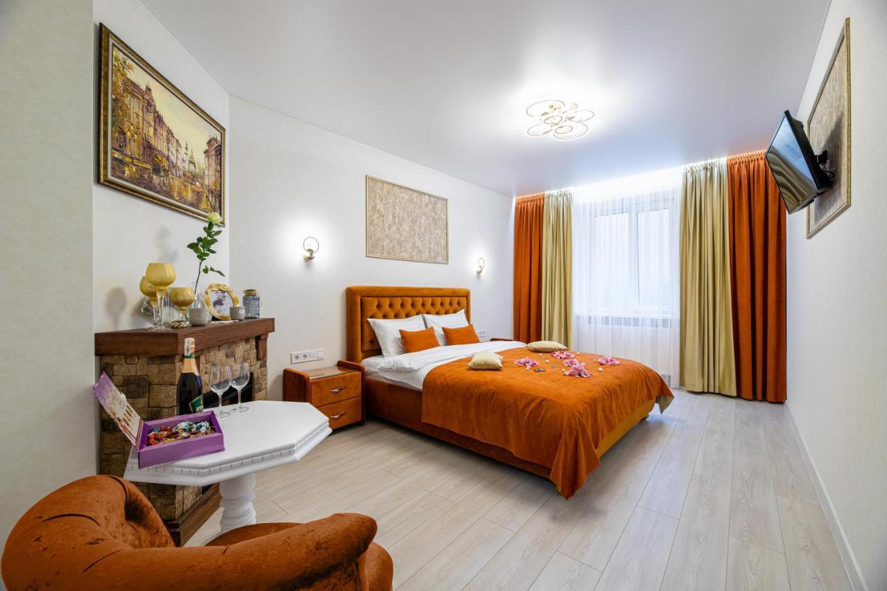 Rynok Square Center Two Bedroom Apartment! 公寓 *