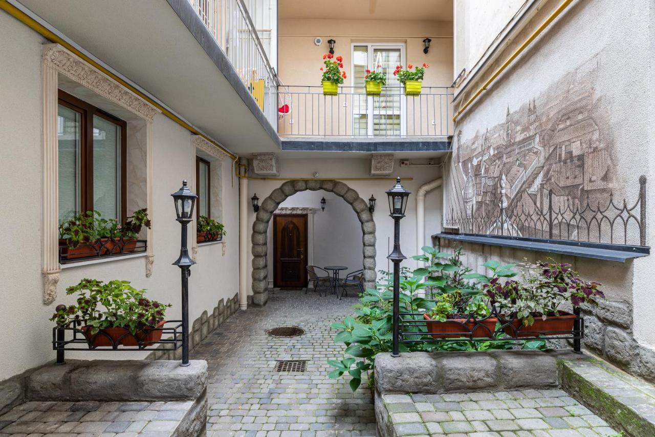 公寓 Rynok Square Center Two Bedroom Apartment! *
