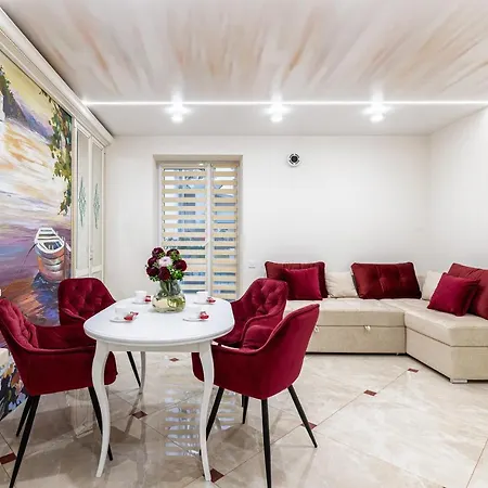 Rynok Square City Center Two Bedroom Apartment! 利沃夫 外观 照片