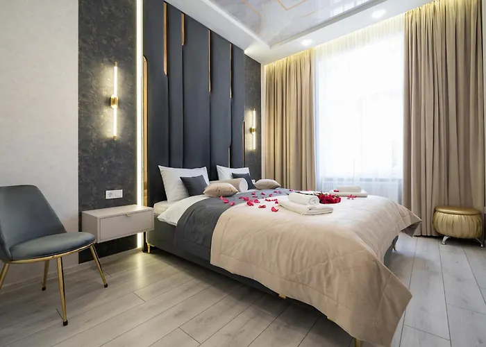 Rynok Square City Center Two Bedroom Apartment!