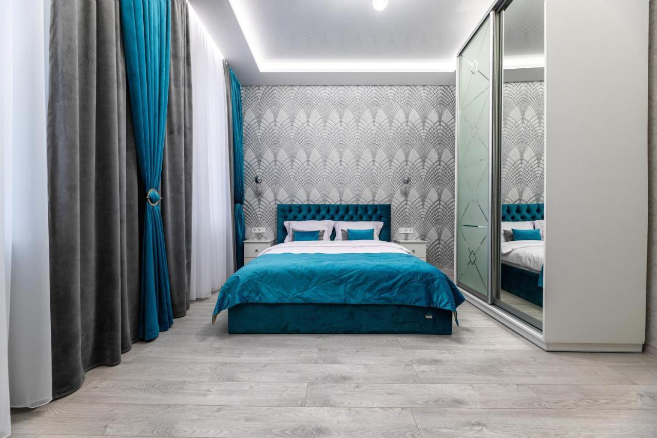Rynok Square Center Two Bedroom Apartment! Apartment
