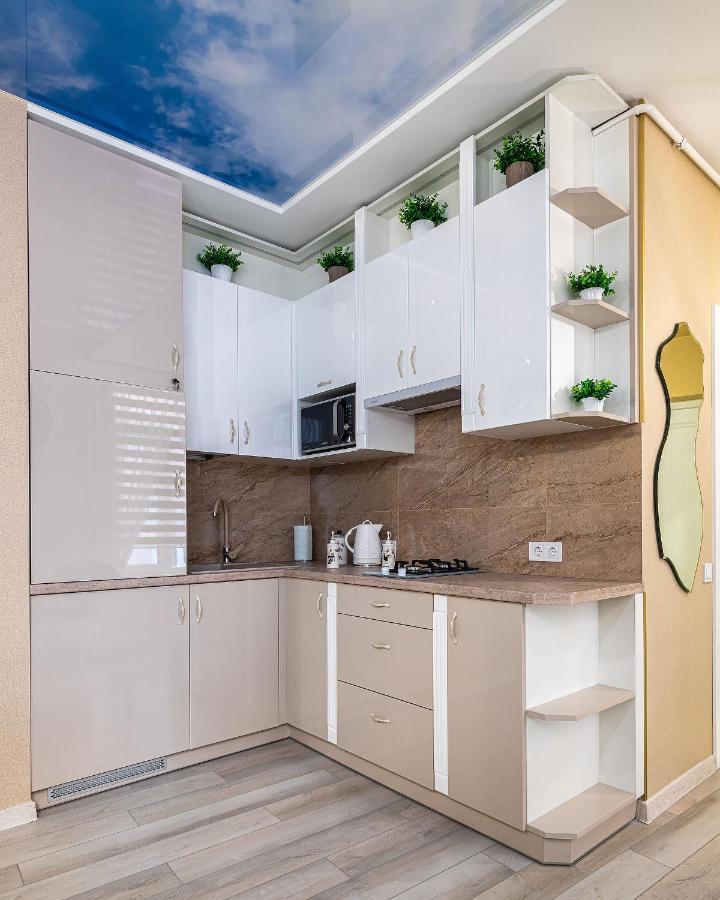Rynok Square Center Two Bedroom Apartment! * Lemberg