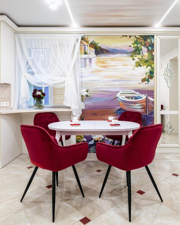 Rynok Square Center Two Bedroom Apartment!