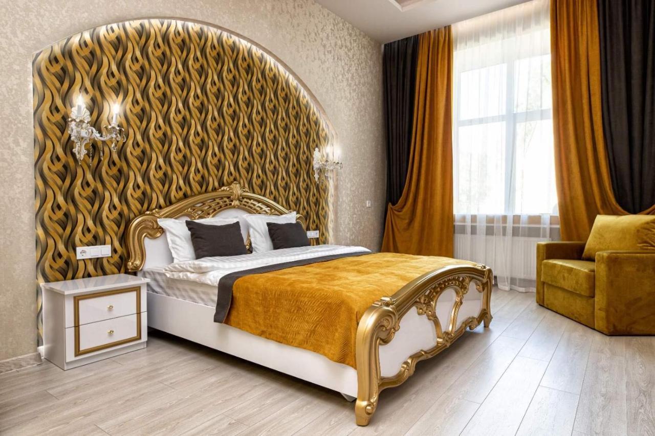 Apartment Rynok Square Center Two Bedroom Apartment! Lemberg