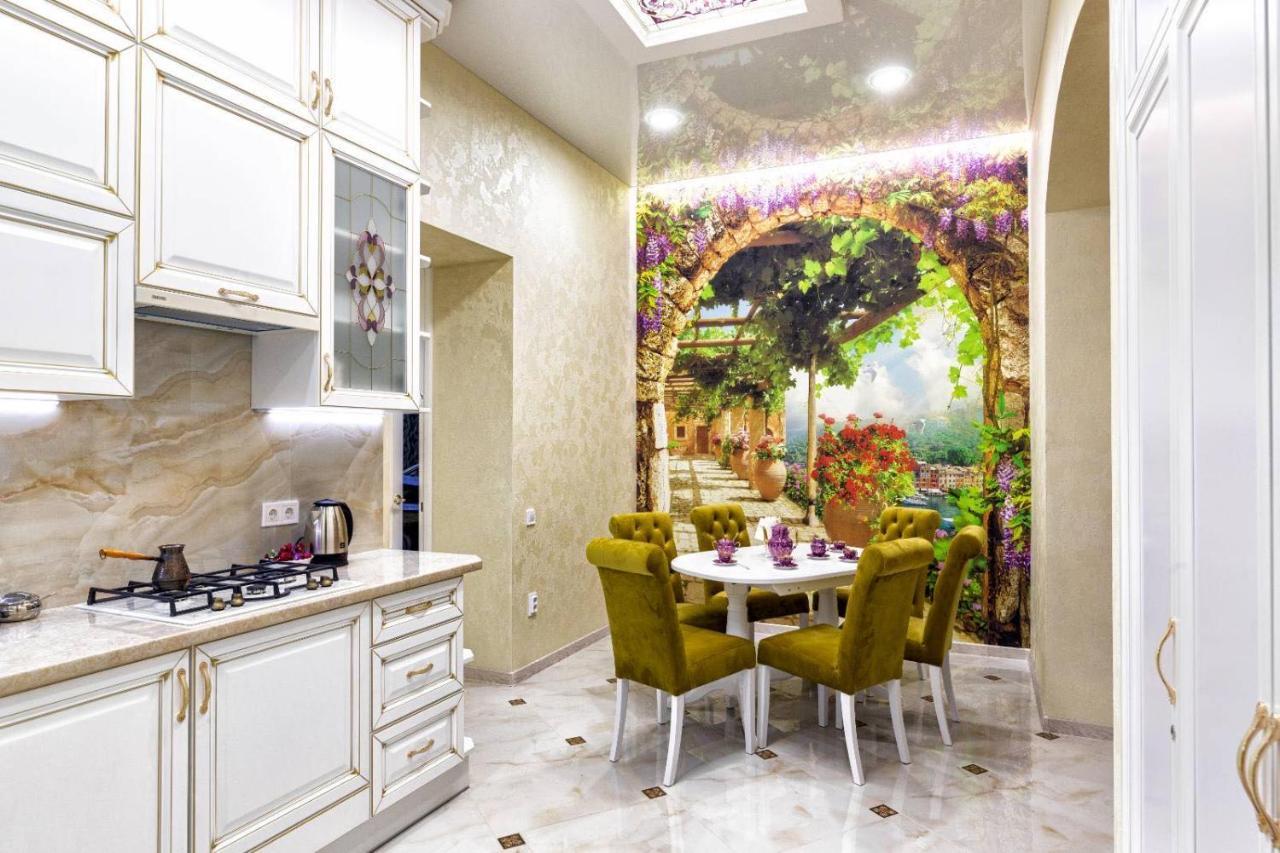 Apartment Rynok Square Center Two Bedroom Apartment!