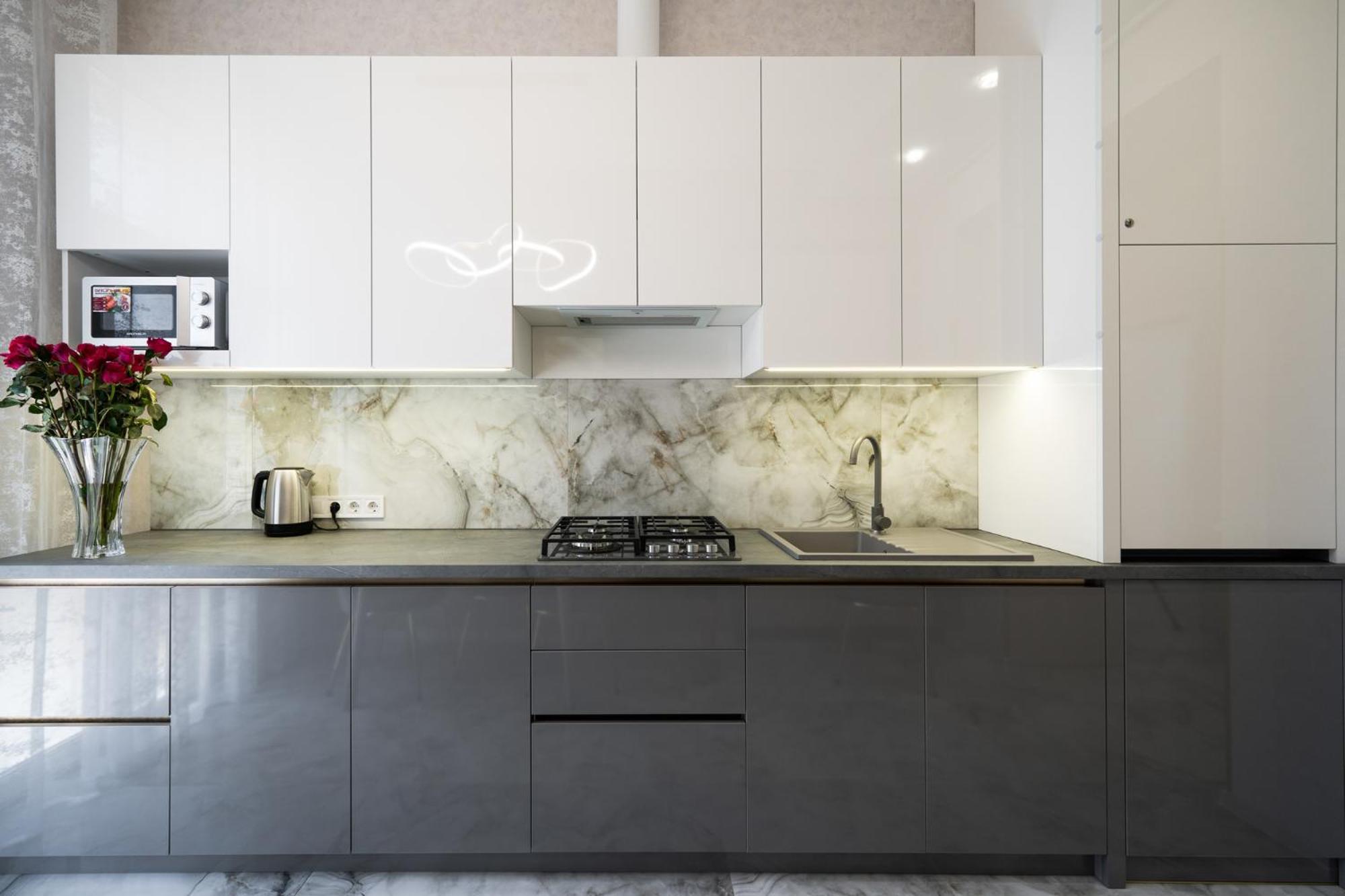 Rynok Square Center Two Bedroom Apartment!