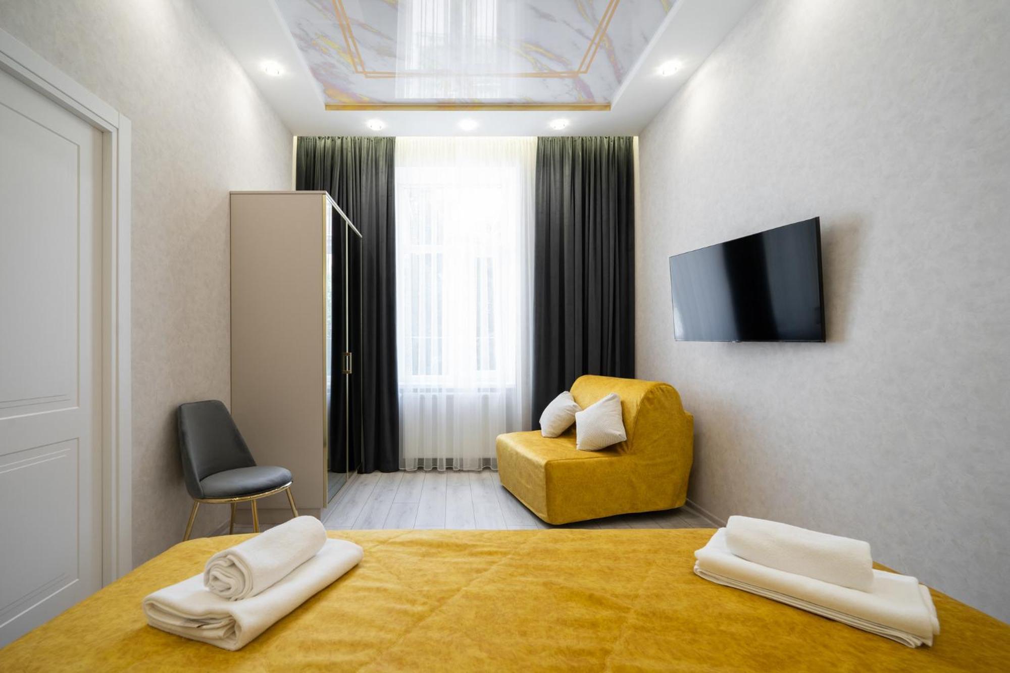 Rynok Square Center Two Bedroom Apartment! Apartment